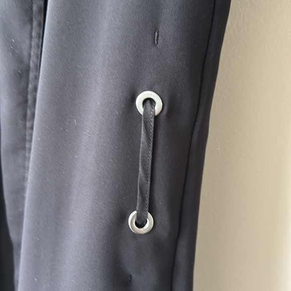 Aritzia Babaton Power Hip Black Blazer Tab Roll up Sleeve - Picture 6 of 13